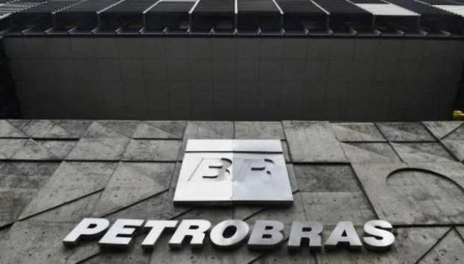 Petrobras aprova dividendos de R$ 43,6 bilhões no 3º trimestre