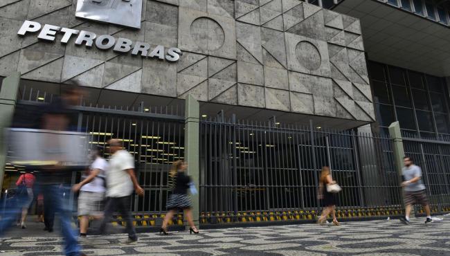 Petrobras faz concurso para nível técnico com salário de R$ 5,8 mil