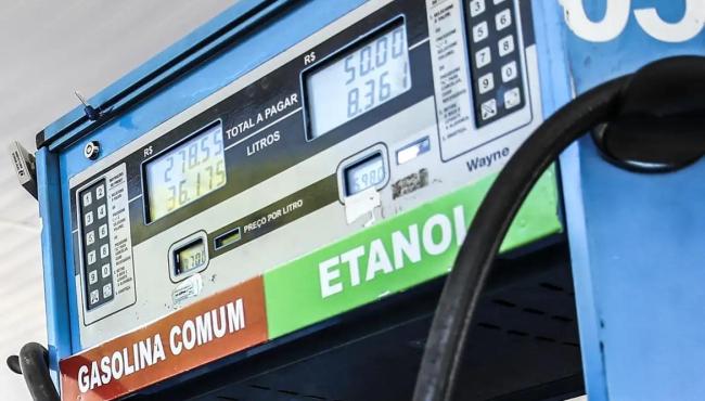 Petrobras reduz preço da gasolina em 4,9% a partir de terça-feira (21)