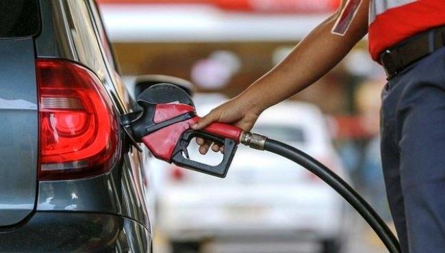 Petrobras reduz preços da gasolina em 12% e do diesel em 7,5%