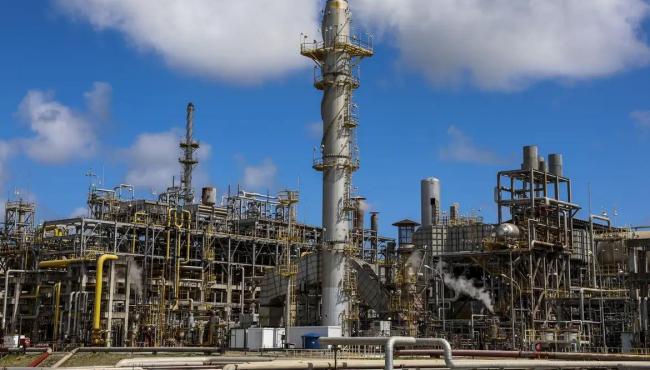 Petrobras renova contratos de quase R$ 100 bi com a Braskem