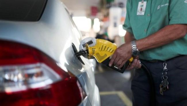 Petrobras sobe preço da gasolina nas refinarias a partir desta quinta-feira (12)