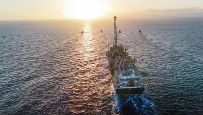 Petrobras supera projeções e tem produção recorde em 2025