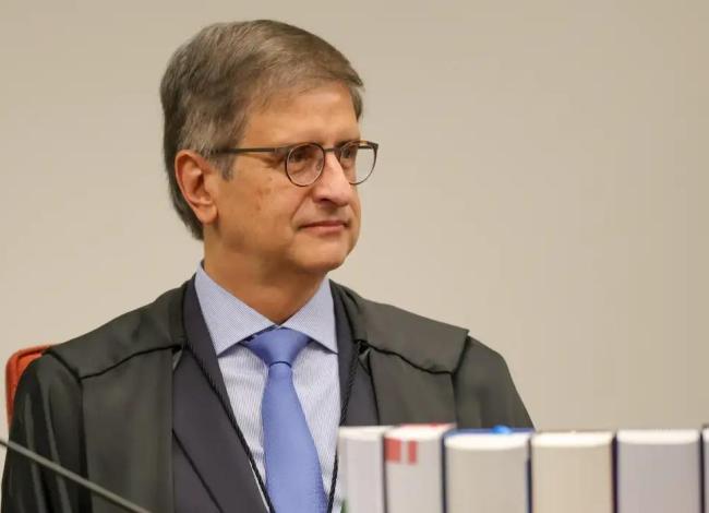PGR defende manutenção da prisão domiciliar concedida a Bolsonaro