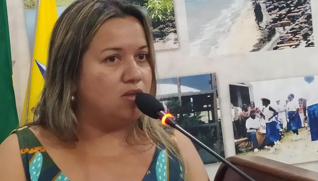 PL da vereadora Camila homenageia Domingas Felicidade denominando almoxarifado da Prefeitura de Conceição da Barra, ES