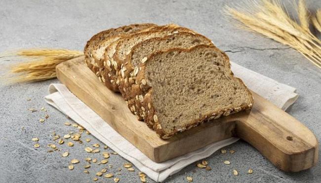 Pode comer pão integral todos os dias? Nutricionista esclarece benefícios