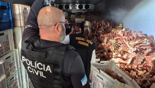 Polícia encontra em empresa 17 toneladas de restos de carne impróprios para consumo, no ES