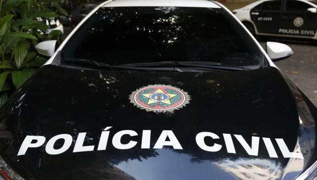 Polícia prende professor universitário que abusou de 4 crianças