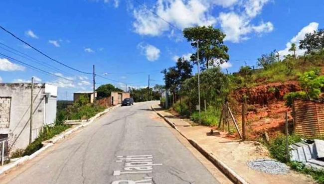 Polícia procura homem que cortou a cabeça de desafeto