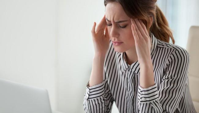 Por que as mulheres têm mais dor de cabeça que os homens?