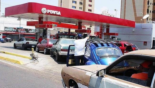 Por que falta gasolina na Venezuela, país com a maior reserva de petróleo do mundo?