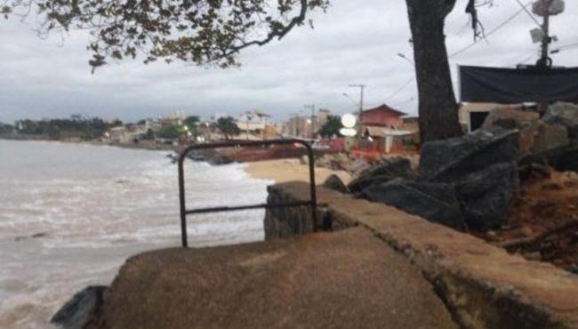 Praia de Meaípe, no litoral capixaba, vai se despedindo