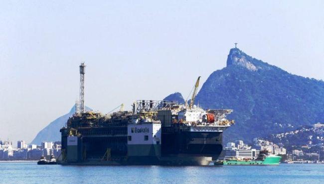 Preço do petróleo cai para abaixo de zero; investimentos devem ser afetados