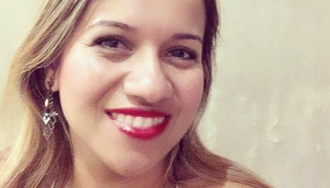 Prefeito Erivan Tavares atende solicitação da vereadora Camila e inicia instalação de placas de identificação de ruas em Conceição da Barra, ES