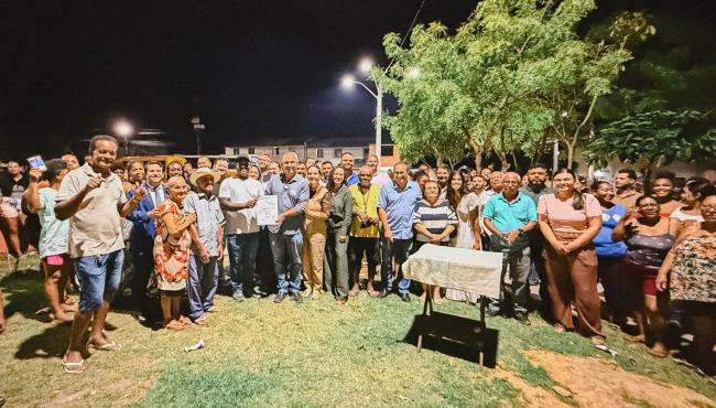 Prefeitura de São Mateus, no ES, assina ordem de serviço para reforma de praça e anuncia ações no bairro Village
