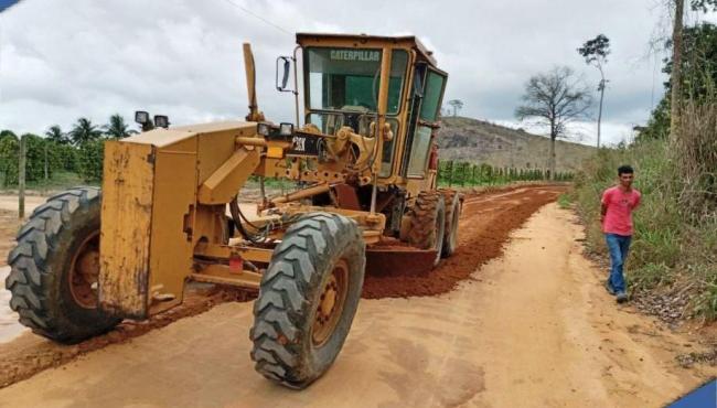 Prefeitura de São Mateus reforça manutenção de estradas rurais