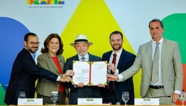 Presidente Lula assina MP do Novo Desenrola com foco na recuperação financeira de famílias, estudantes e pequenos empreendedores