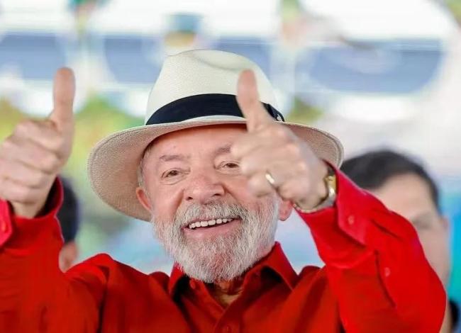 Presidente Lula assina parecer que garante afastamento remunerado a mulheres vítimas de violência doméstica