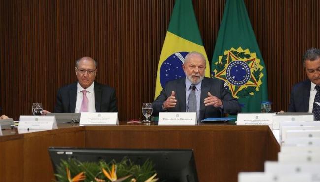 Presidente pede unidade de ministros em anúncios do governo