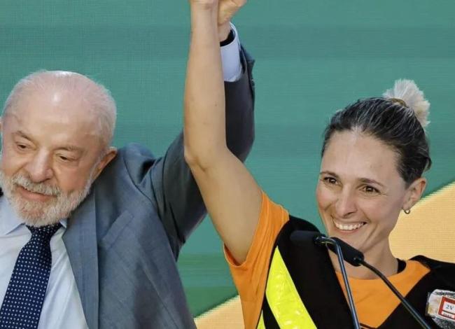 Presidente sanciona Lei que garante continuidade do Move Brasil para motoristas e entregadores