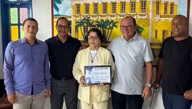 PREVICOB, de Conceição da Barra, no ES, homenageia aposentados com certificado de reconhecimento
