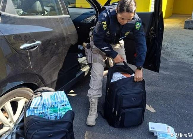 PRF apreende mais de R$ 2 milhões em celulares de luxo na BR-101