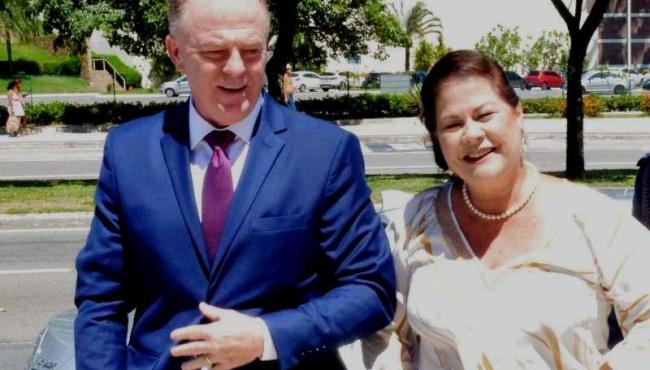 Primeira-dama do Estado recebe alta do hospital e já está em casa