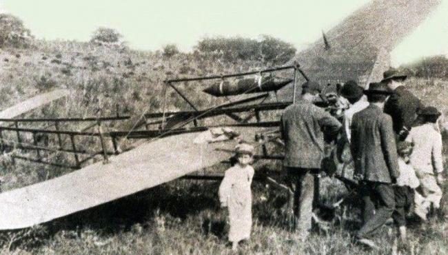 Primeiro avião construído no Brasil voou em Osasco há mais de 110 anos