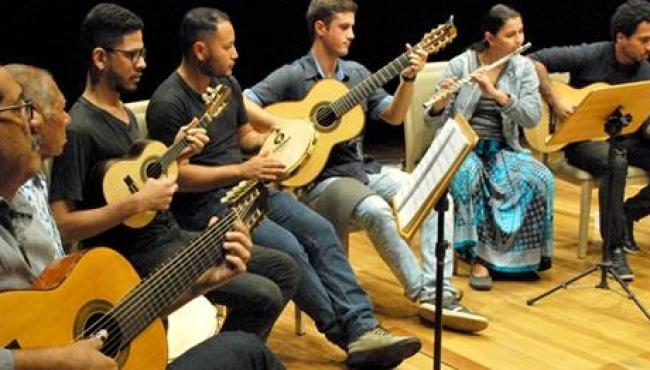 Prorrogadas inscrições para concurso de professor da Fames, no ES, com salários de até R$ 10.062