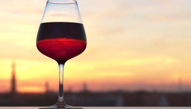 Qual a diferença entre vinho seco e vinho suave?