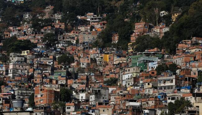 Quase 16,4 milhões de pessoas moram em favelas no Brasil, revela Censo