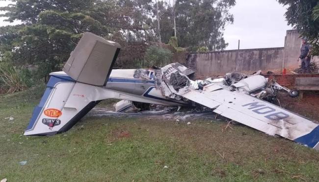 Queda de avião monomotor deixa dois mortos e um ferido