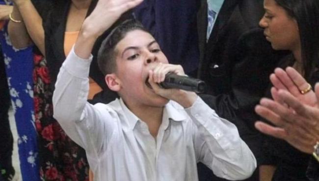 Quem é o pastor de 15 anos ameaçado após dizer curar câncer