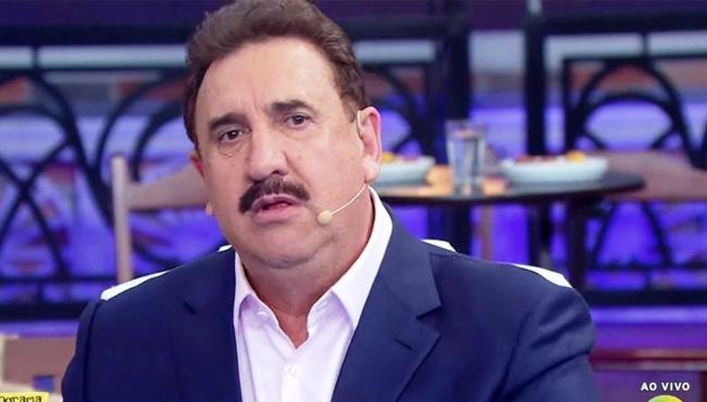 Ratinho é acusado de trair a esposa nos bastidores do SBT: "No camarim"