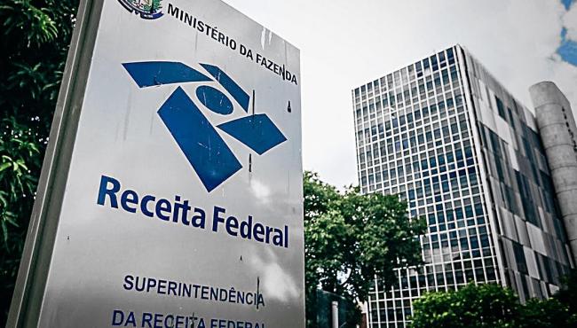 Receita Federal confirma concurso com 699 vagas e salários de até R$ 21 mil