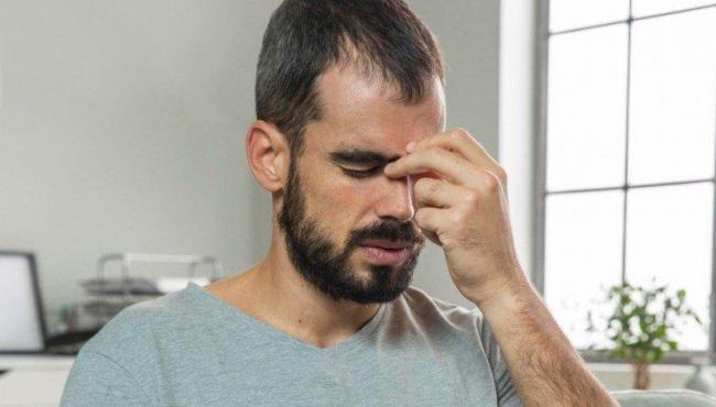 Reclamar demais pode afetar sua saúde mental, alerta especialista