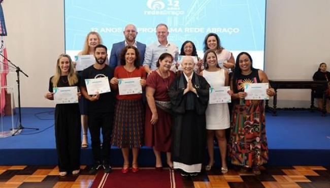 Rede Abraço celebra 12 anos e premia boas práticas no cuidado e prevenção ao uso de drogas, no ES