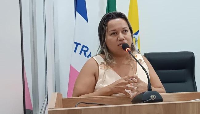 Reivindicação da vereadora Camila é atendida e Prefeitura realiza obra histórica na Rua Aroeira, em Conceição da Barra, ES
