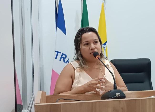 Reivindicação da vereadora Camila é atendida e Prefeitura realiza obra histórica na Rua Aroeira, em Conceição da Barra, ES