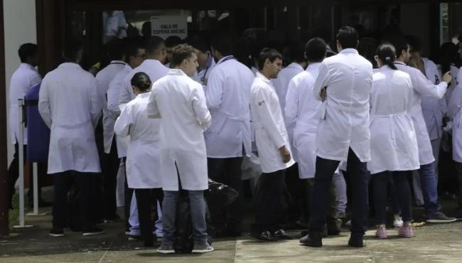 Revalida 2025/2: prazo para envio de diploma médico começa nesta segunda-feira (20)