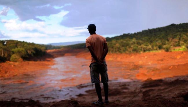 Ribeirinhos e produtores ainda lutam por água potável em Brumadinho