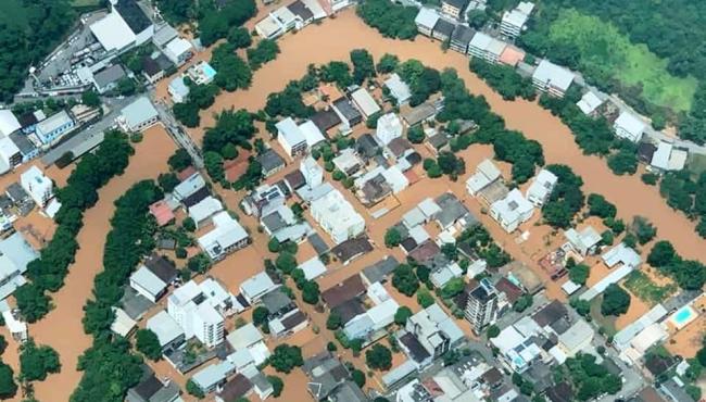 Rio sobe seis metros e cerca de 180 pessoas ficam desalojadas em Castelo