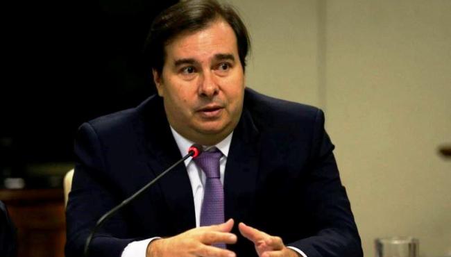 Rodrigo Maia defende importância de sindicatos