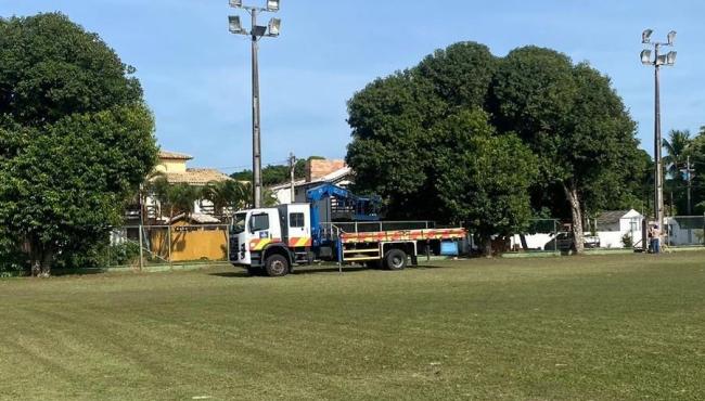 Secretaria de Esporte conclui instalação de iluminação de LED no campo de Itaúnas, em Conceição da Barra, ES