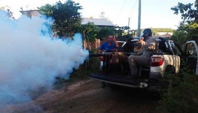 Secretaria Municipal de Saúde retoma o cronograma do carro fumacê, em Conceição da Barra, ES