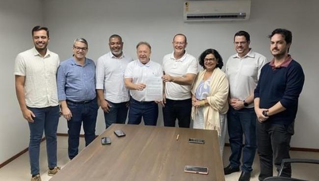 Secretarias do Rio Doce e da Agricultura firmam convênio de mais de R$ 100 milhões para obras de infraestrutura rural