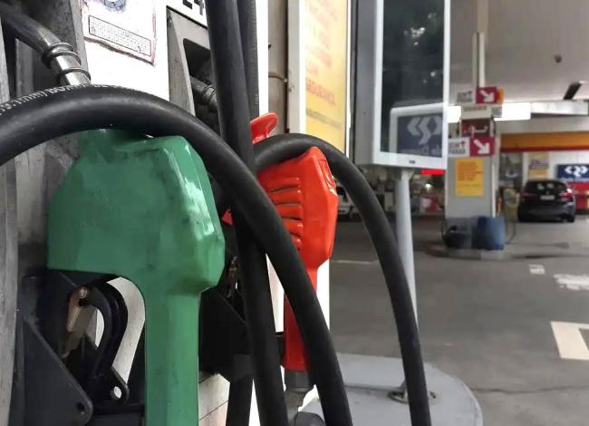 Segunda maior refinaria do país reduz preço da gasolina em 11,3%