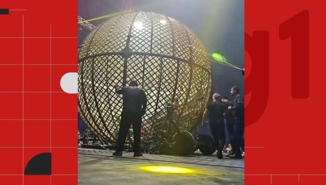 Seis pilotos sofrem acidente no Globo da Morte durante apresentação de circo em São Mateus, no ES