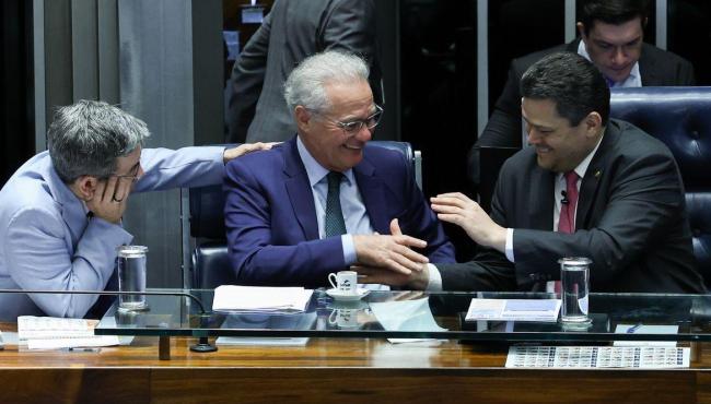 Senado aprova por unanimidade, isentar IR para quem ganha até RS 5 mil