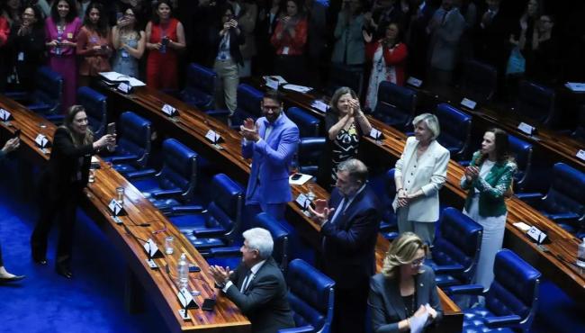 Senado aprova projeto contra adultização de crianças na internet
